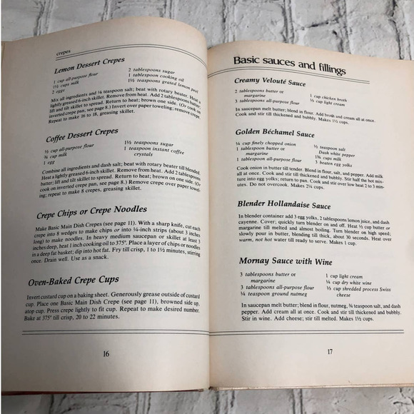 Better Homes and Gardens 1977 edition Crepes Cook book - Picture 4 of 8
